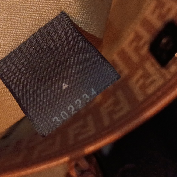 Fendi Beige and Pink Logo Tote - Picture 6 of 7